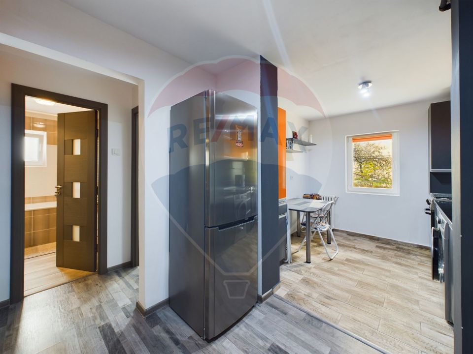 REZERVAT!|Apartament 2 camere|Renovat|Decomandat| Zona Lenin