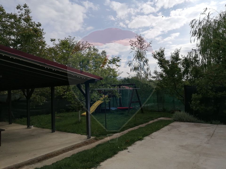 Vilă  P+M  constructie noua cu teren 1422 mp.CICIR