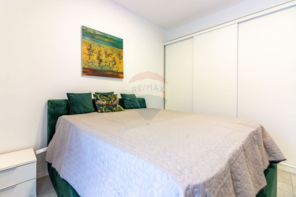 House / Villa with 5 rooms for sale, Laguna Albastra, str. Farms