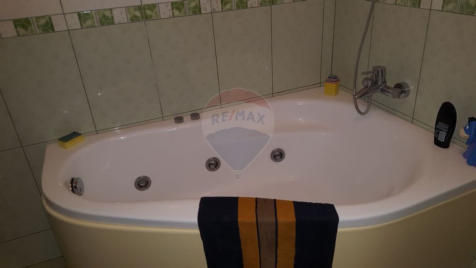 6 room House / Villa for sale