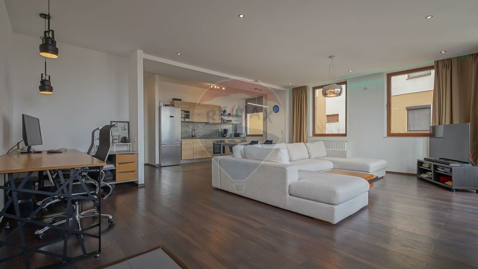 Apartament situat pe Drumul Poienii, panorama de vis