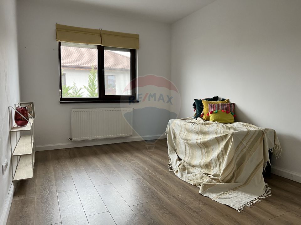 4 room House / Villa for sale