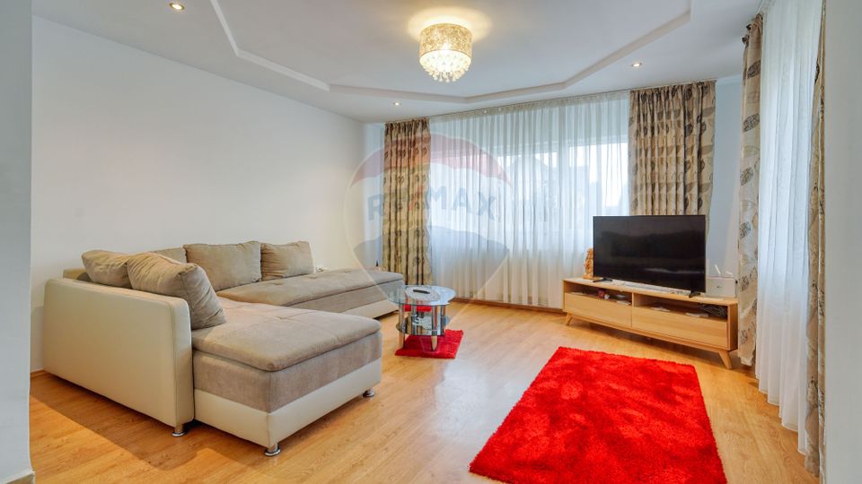 Renovated House with Land 1830 sqm in Prejmer!