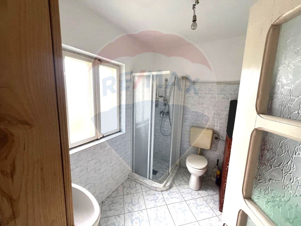 Casă / Vilă cu 6 camere de vânzare în com. Răcăciuni