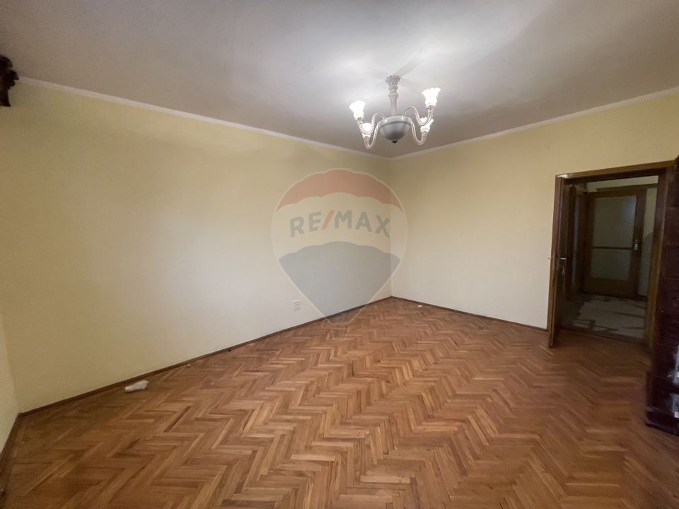 6 room House / Villa for sale, Central area