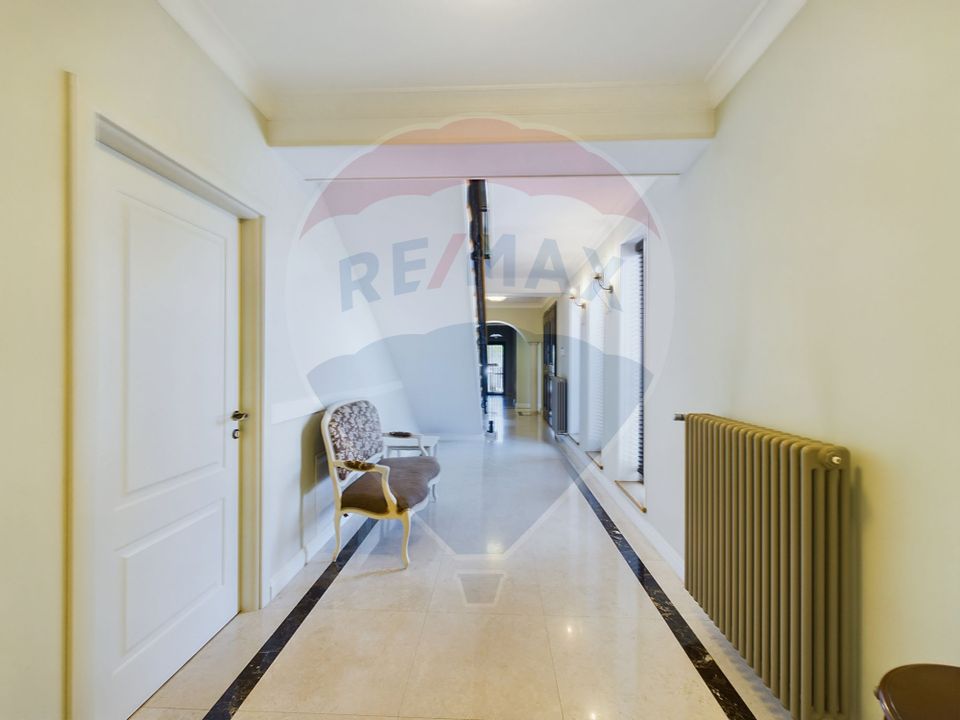 Unique Opportunity: Luxury House with Pool and Premium Finishes