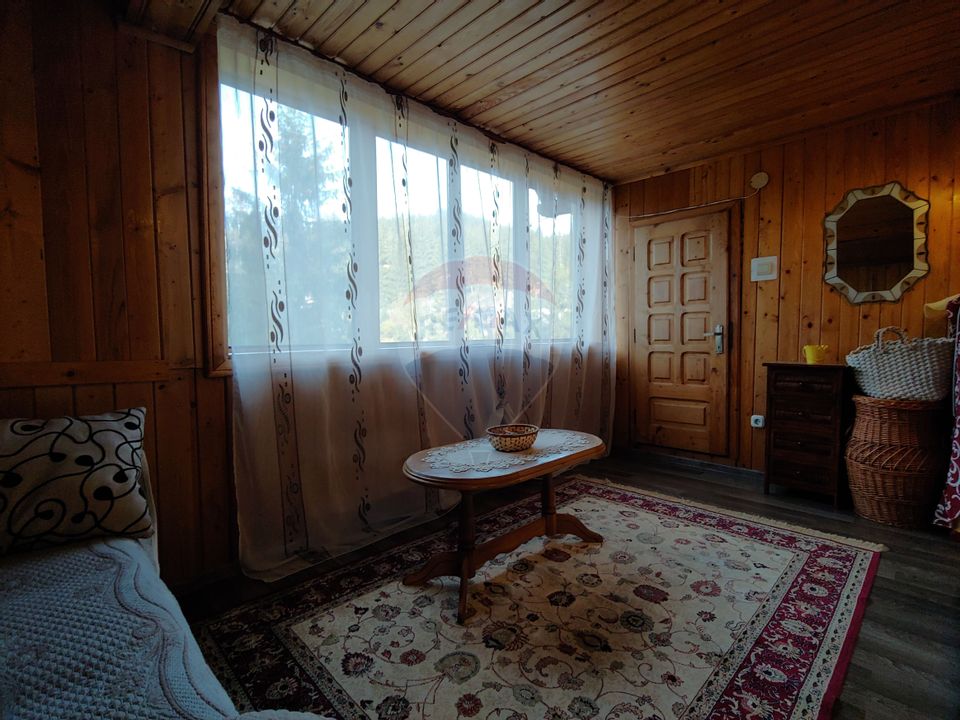 Casă / Vilă de vacanta cu 5 camere de vânzare Câmpulung Moldovenesc