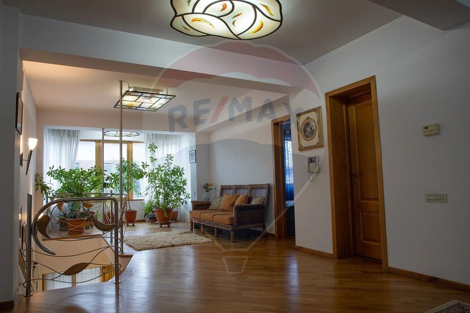 6 room House / Villa for sale, Tomis I area