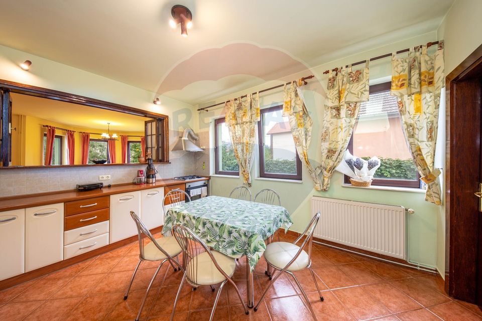 COMISION 0% Casă suprafață generoasă | 500 mp teren | Cristian