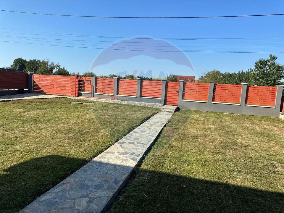 5 room House / Villa for sale