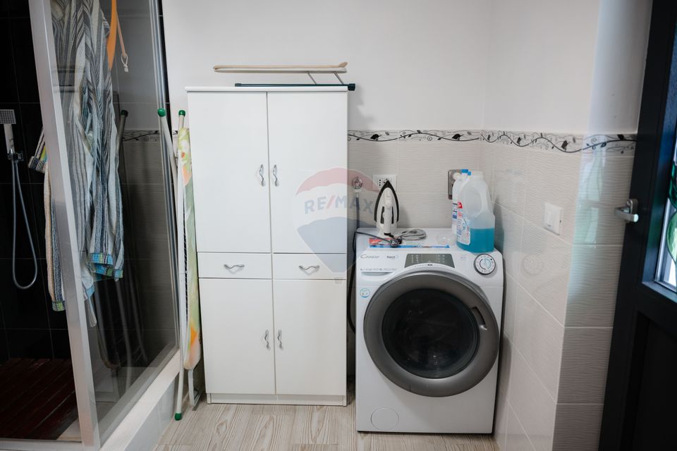 Casă / Vilă cu 5 camere de vânzare