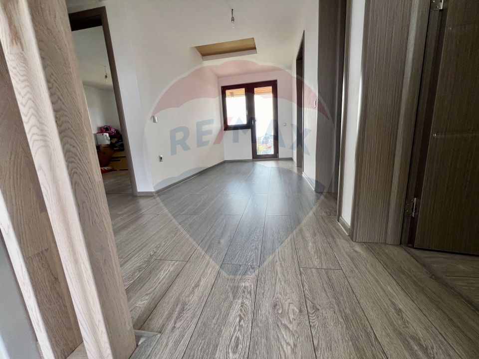 8 room House / Villa for sale