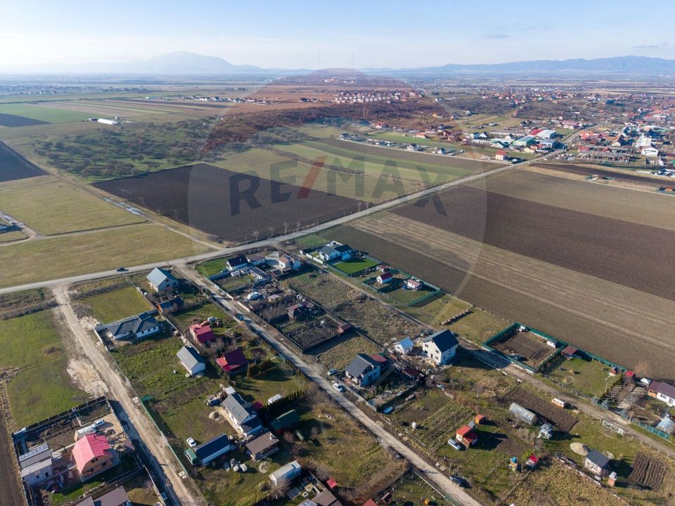 Land 700sqm Bod / Strada Caraiman