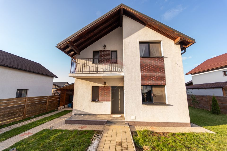 Comision 0%! | Proprietate cu terasa, semineu | 400 mp teren, Izvor!