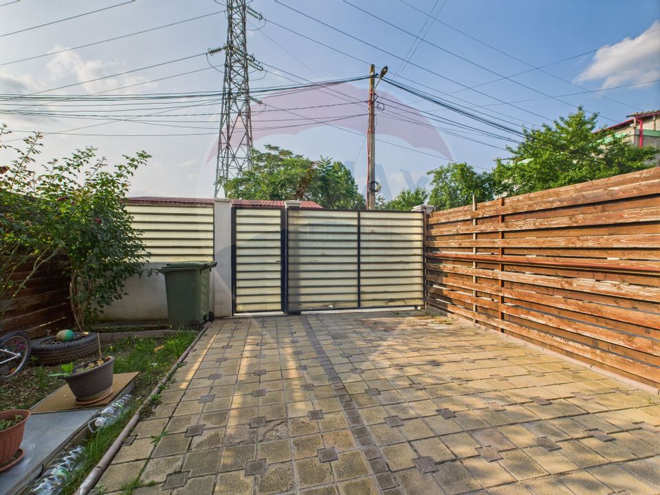 6 room House / Villa for sale