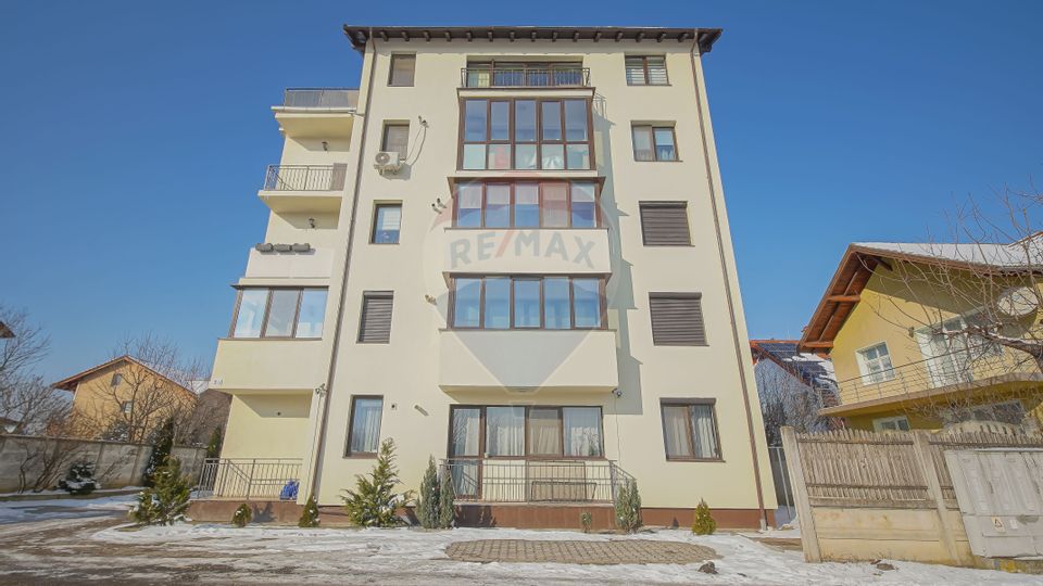 De vanzare penthouse in Tractoru, 3 camere, mobilat si utilat