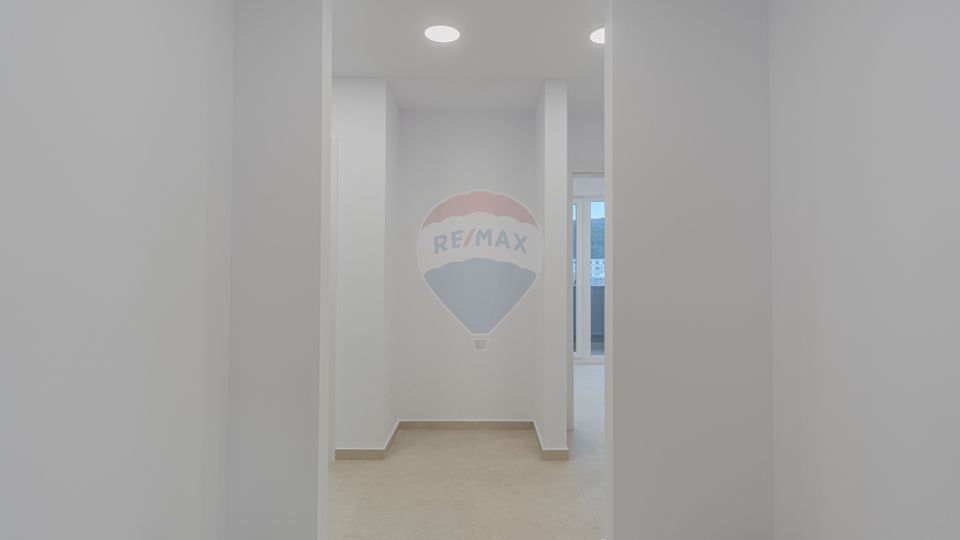 Clinica medicala-9 cabinete- URBAN PLAZA - bloc 15 parter!