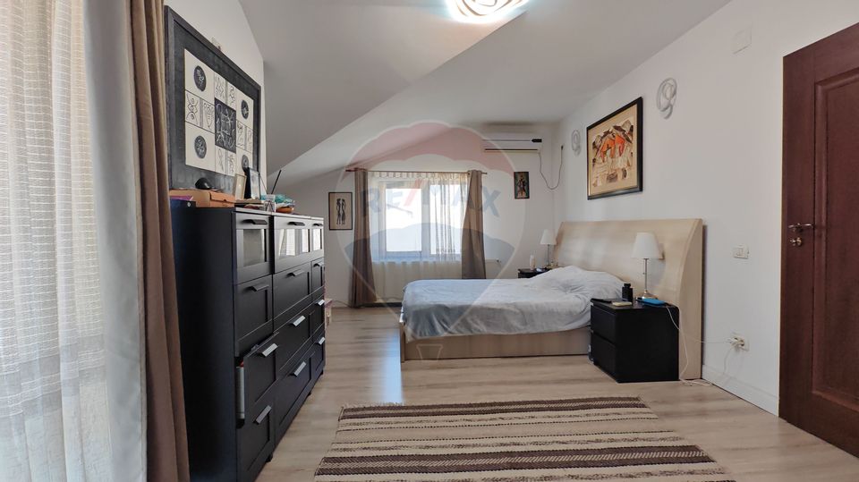 Casă / Vilă cu 5 camere de vânzare în zona Pipera