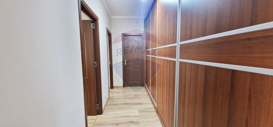 Apartament 3 camere + terasă + parcare, Florești!