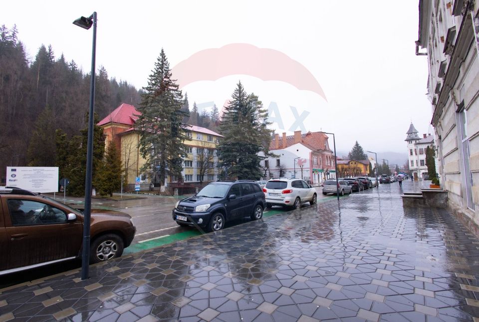 Spațiu medical de vânzare în zona Central - VATRA DORNEI