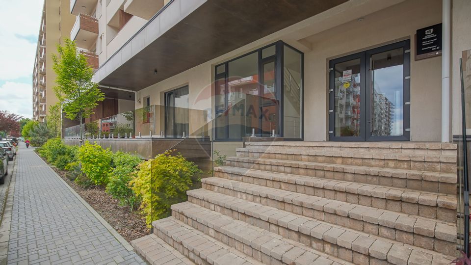 2 room Apartment for rent, Tractorul area