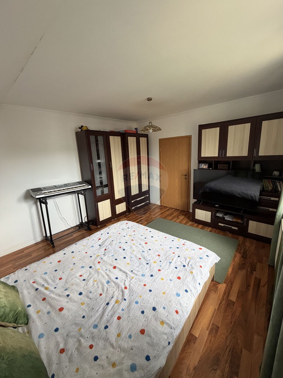 5 room House / Villa for sale