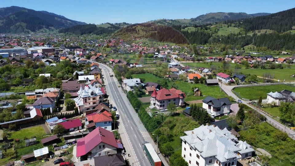 Pensiune/Casă cu 18 camere de vânzare în Campulung Moldovenesc