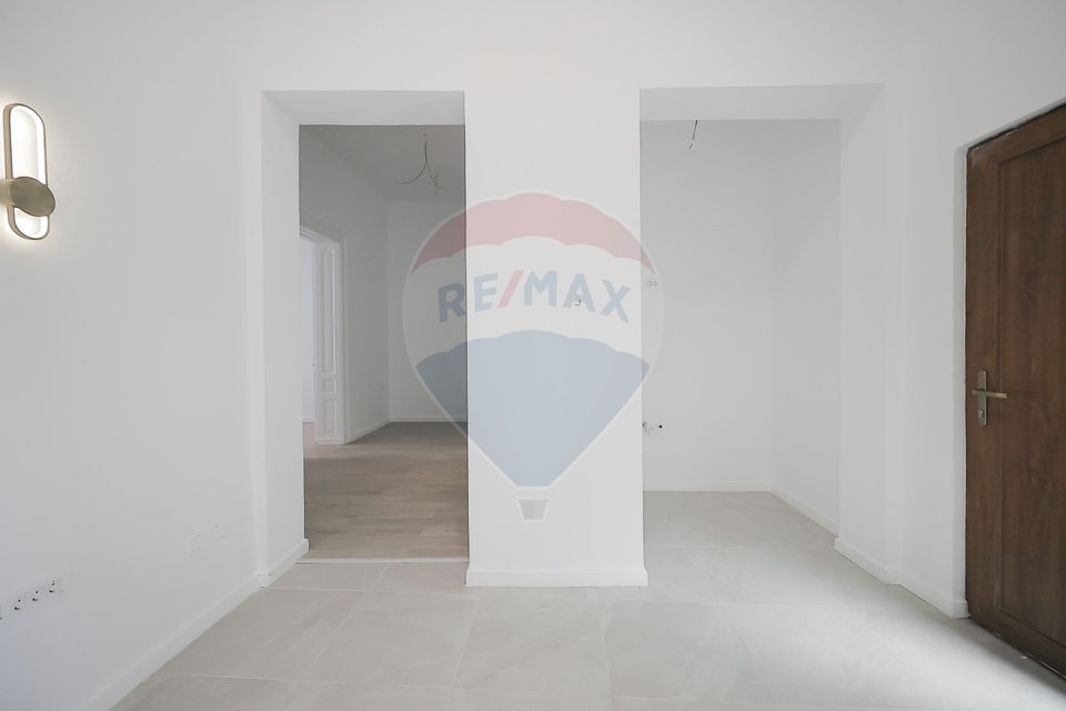 Apartament cu 2 camere de vânzare în zona Ultracentralǎ