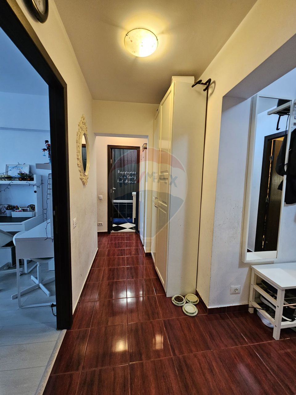 Apartament 3 camere decomandat- mobilat/utilat + boxa subsol!