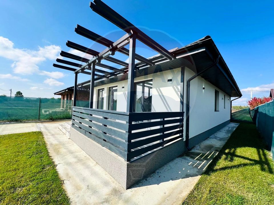 Casa noua, individuala, stil american - Crevedia