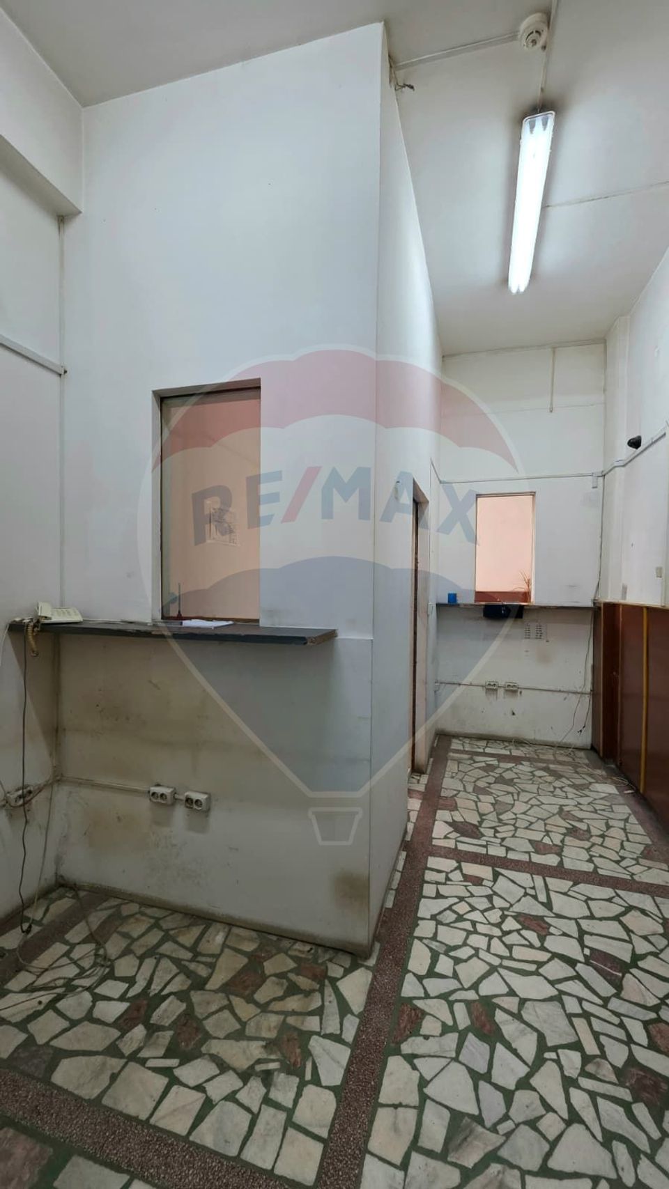40sq.m Commercial Space for rent, Vitrometan area