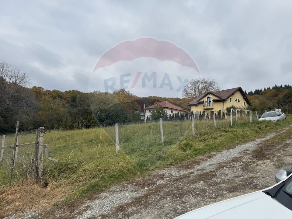 Teren de vanzare în Faget 1542 mp cu panorama