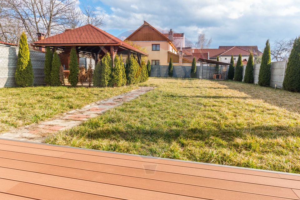 Vila in stil  mediterenean, lux,  statiunea balneoclimaterica Covasna