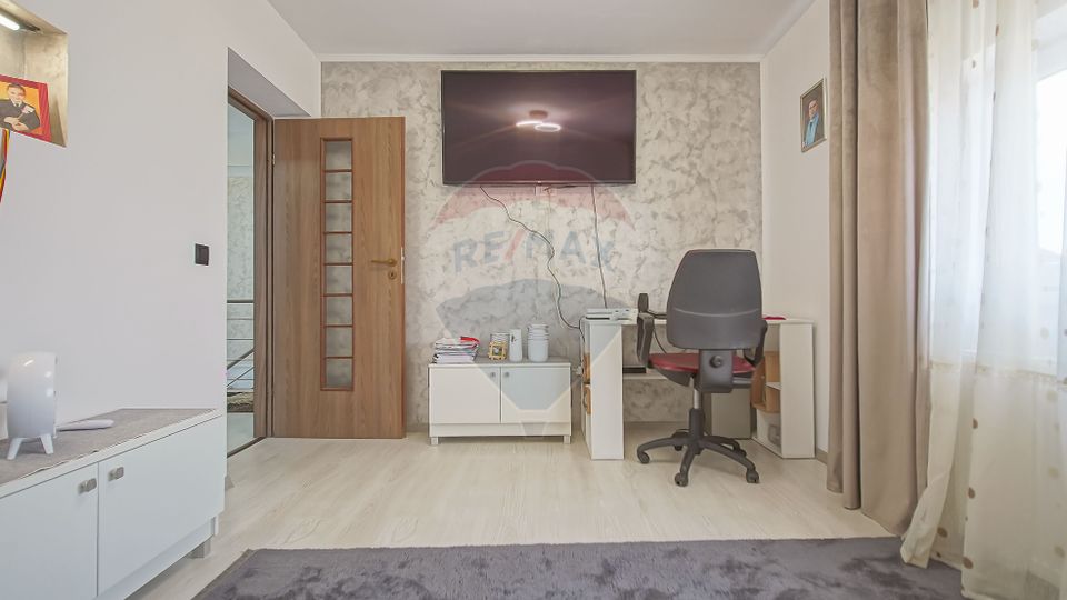 Comision zero, casa individuala + cabana A frame in Bod, la intrare