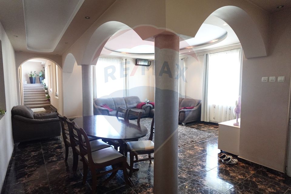 6 room House / Villa for sale