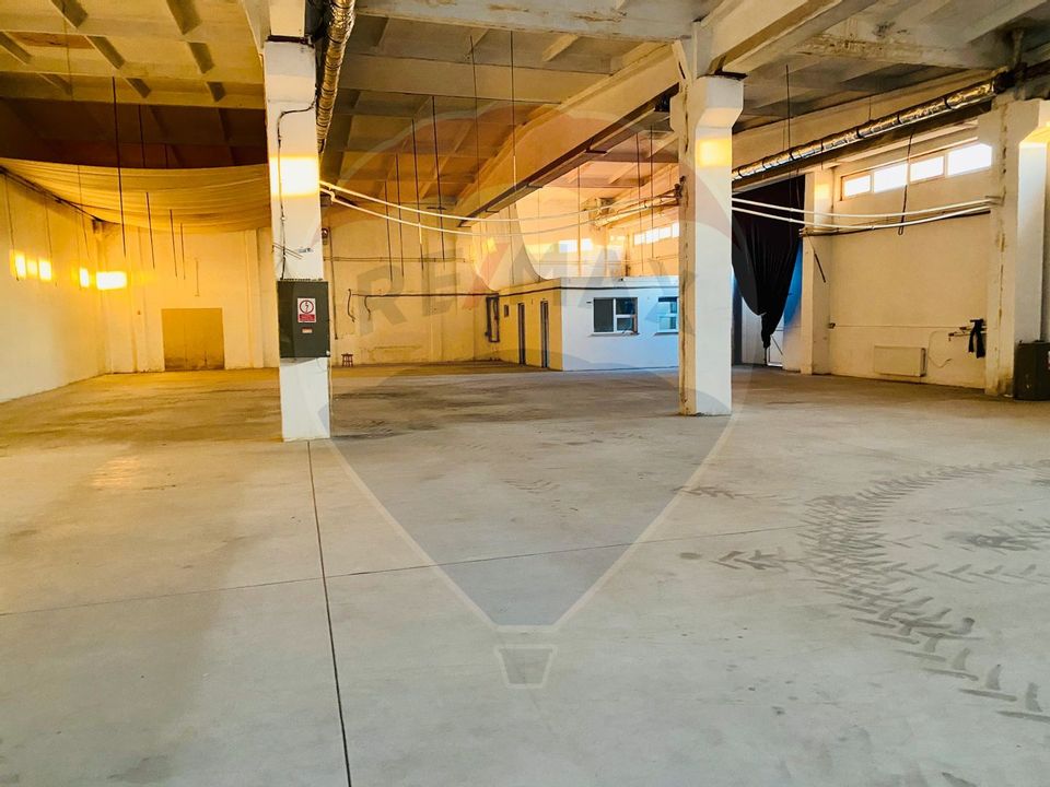 646sq.m Industrial Space for rent, Sud area