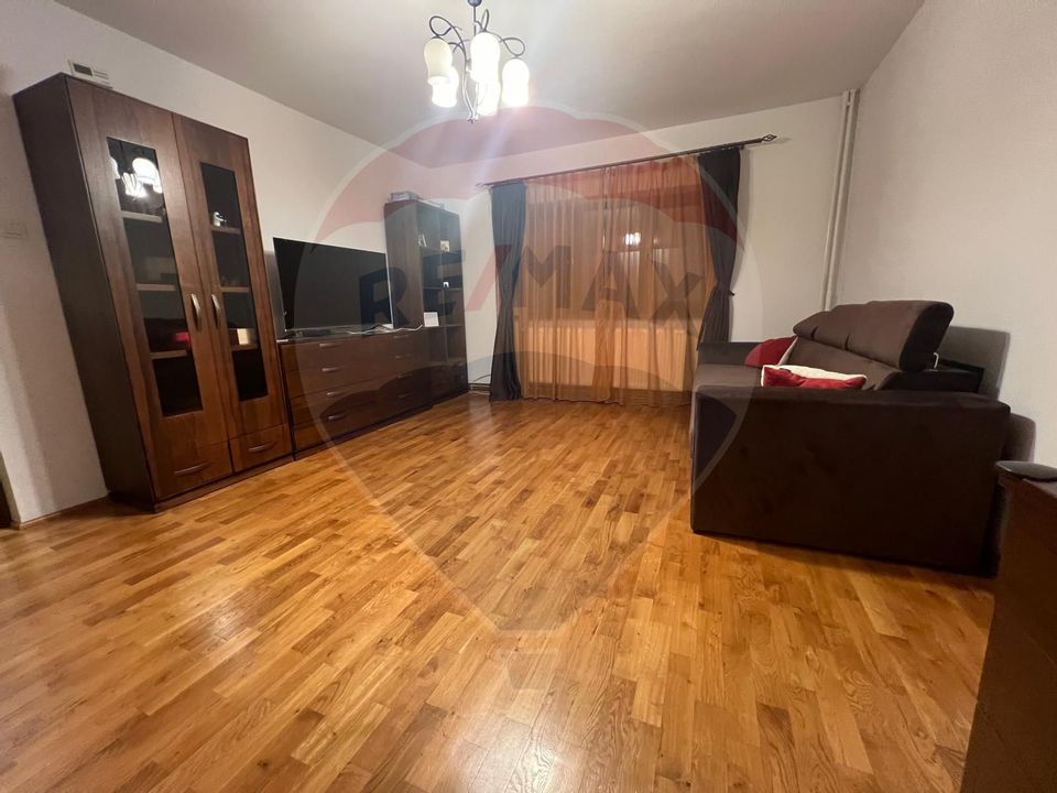 Apartament cu 4 camere de închiriat în zona Obor-Colentina