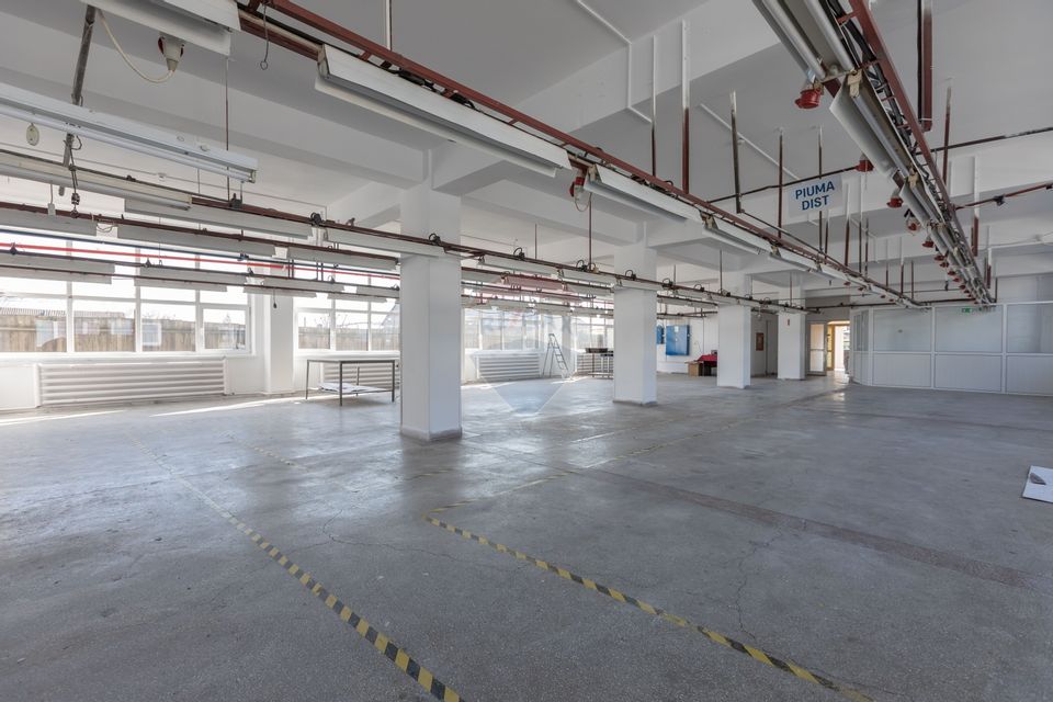 940sq.m Commercial Space for rent, Serbanesti area