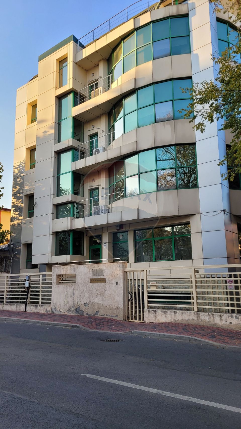 673.5sq.m Office Space for sale, P-ta Muncii area