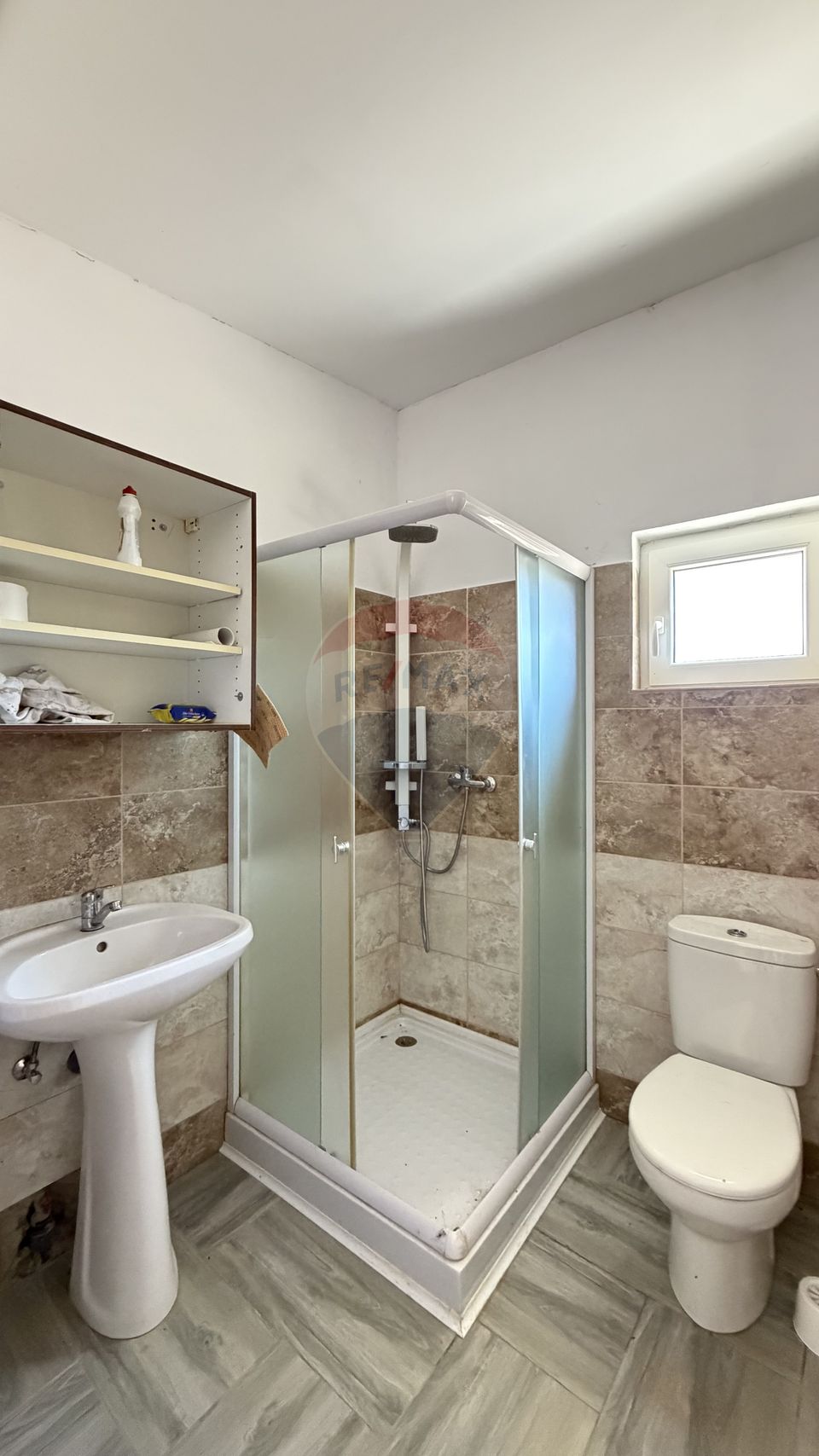 Casă cu vedere spectaculoasă - pentru locuit sau investiție turistică