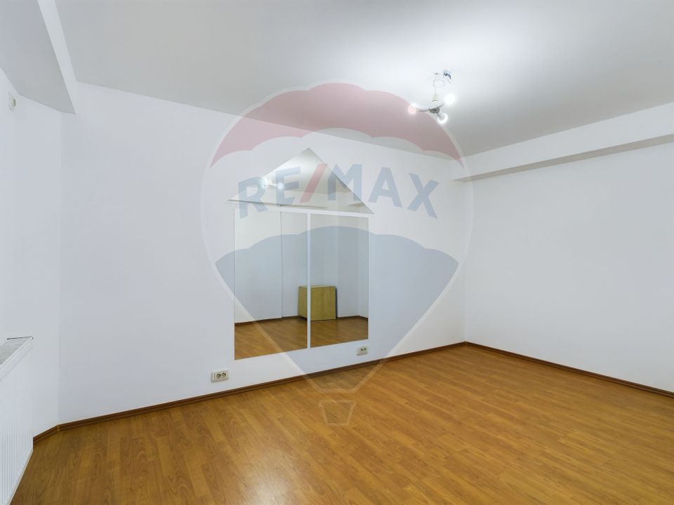 600sq.m Commercial Space for rent, Drumul Sarii area