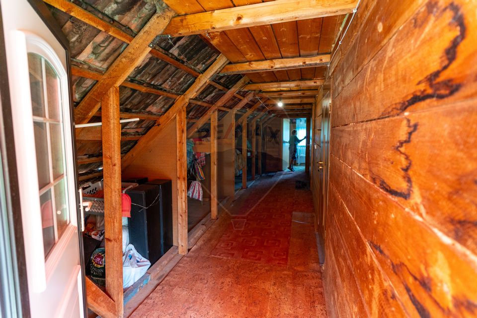 Casă / Vilă cu 10 camere amplasate in 2 corpuri de cladire de vanzare