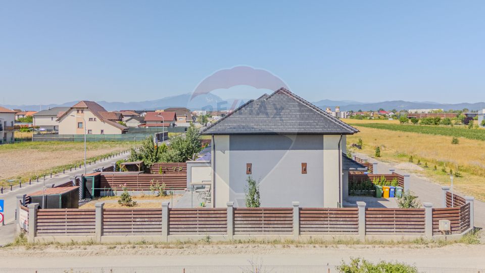 Comision 0 | Casă de închiriat Pet friendly 120 mp utili, teren 350 mp