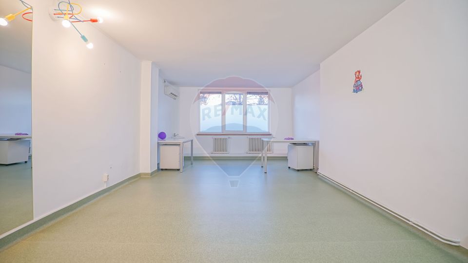 Commercial Space for rent, Centrul Civic area