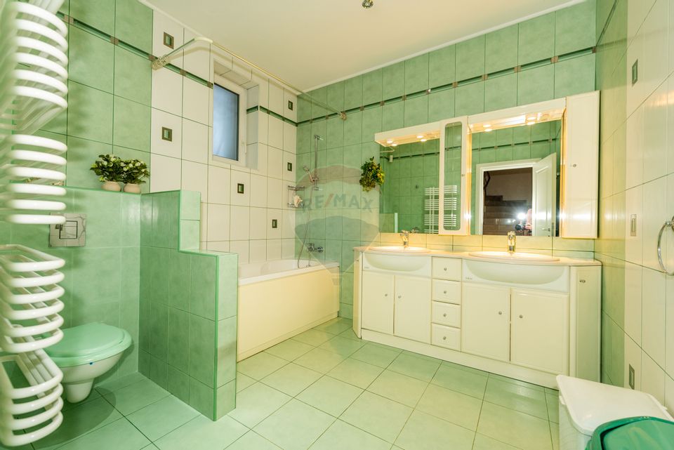 Parter de vila / casa 3 camere, curte Ferdinand Foisor