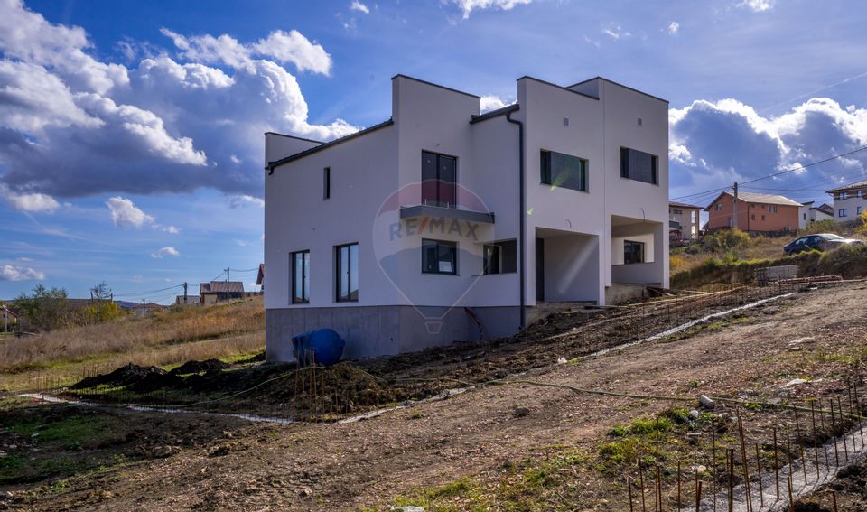 Duplex de vanzare, Campenesti - 4 camere | 118 mp | 375 mp teren