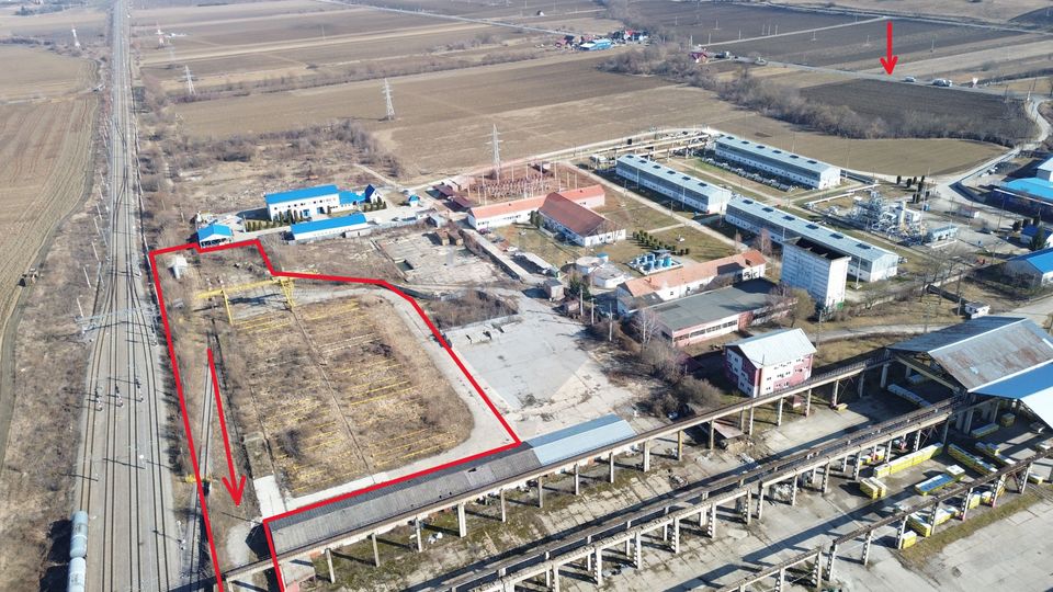 Industrial space of 17,000 sqm land plus industrial facilities