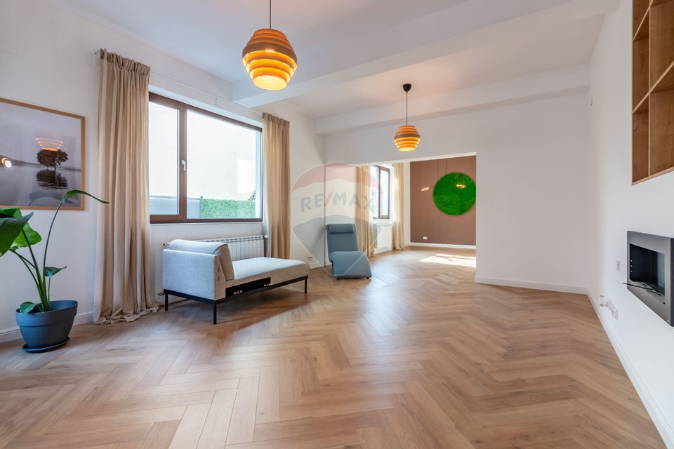 Casă individuala în Aviatiei, adiacent Bulevardul Aerogarii, 4xparcare