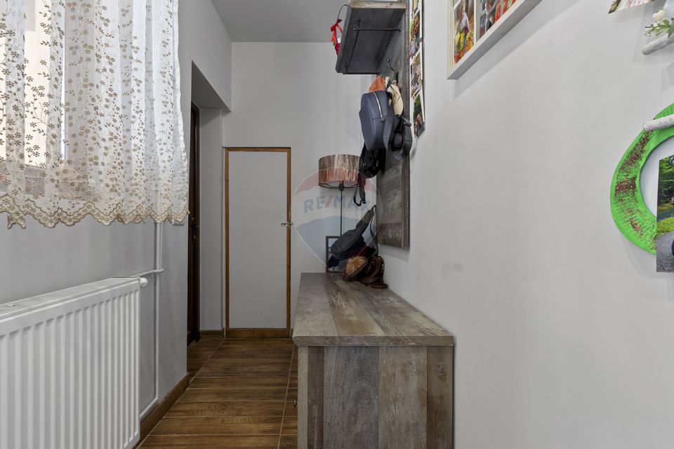 Casă complet renovata cu teren 648 mp de vanzare in Gradiste,Arad