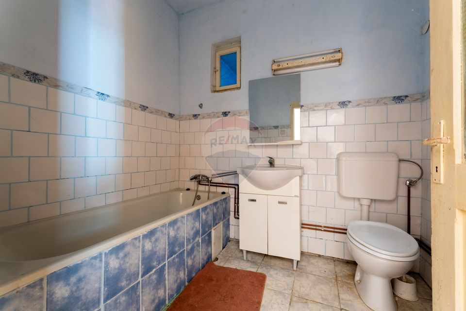 Casă cu 3 camere si teren 2196 mp de vânzare in Covasant,Arad